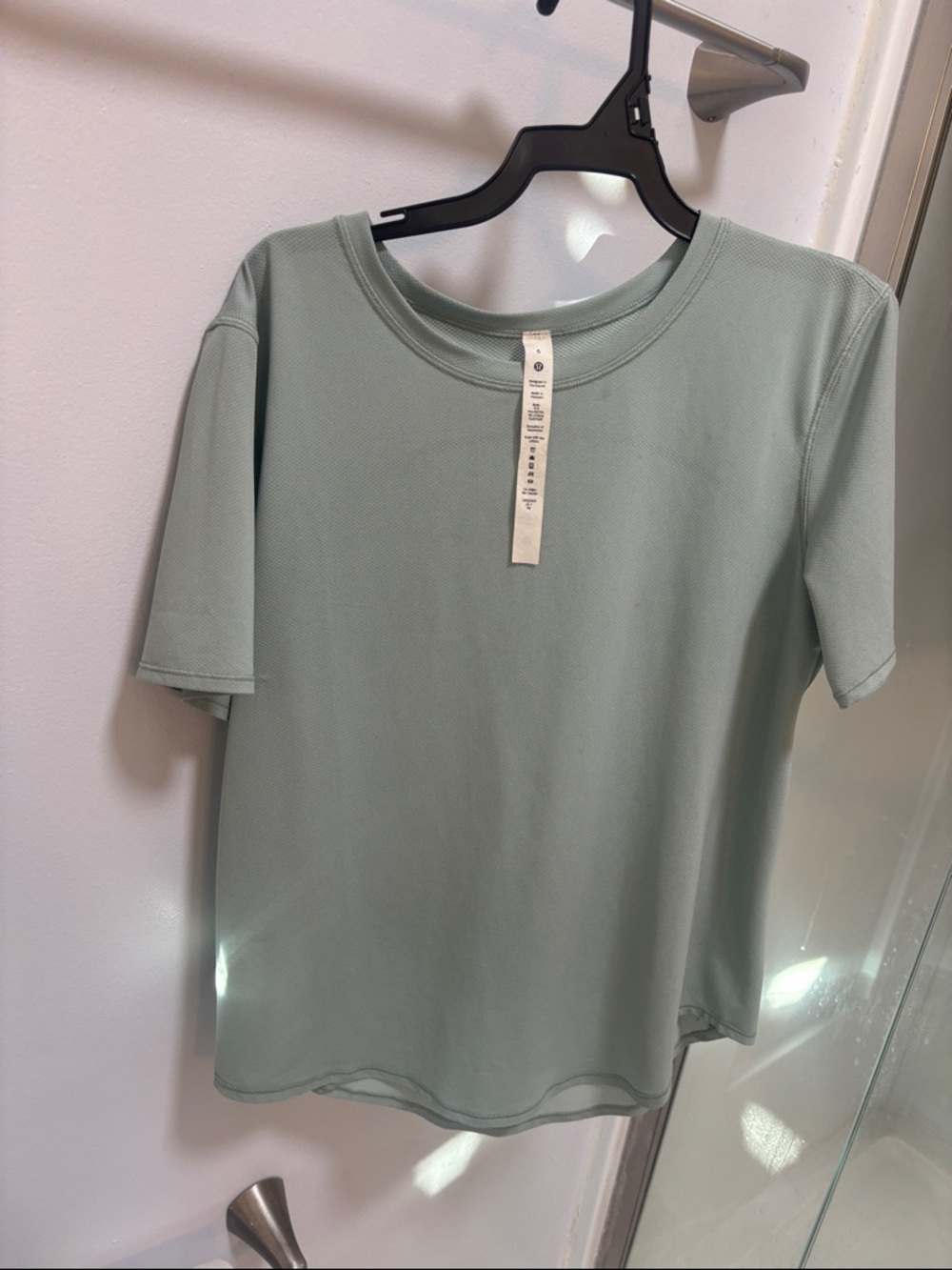 lululemon athletica Light Sage Short Sleeve Crew Tee